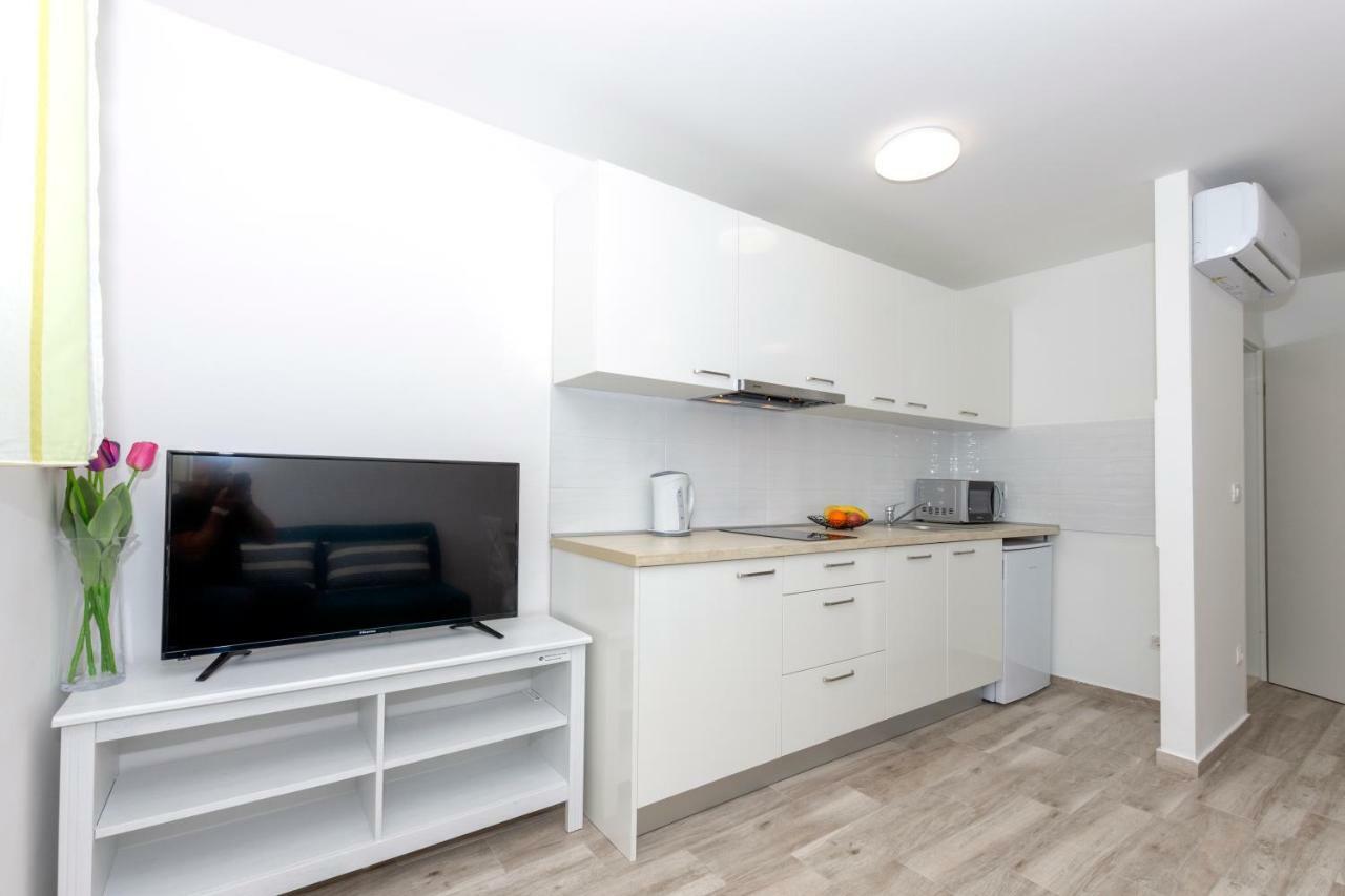 Apartments West Coast Spalato Esterno foto