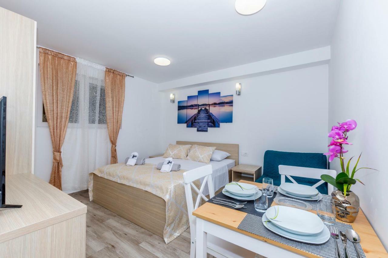Apartments West Coast Spalato Esterno foto